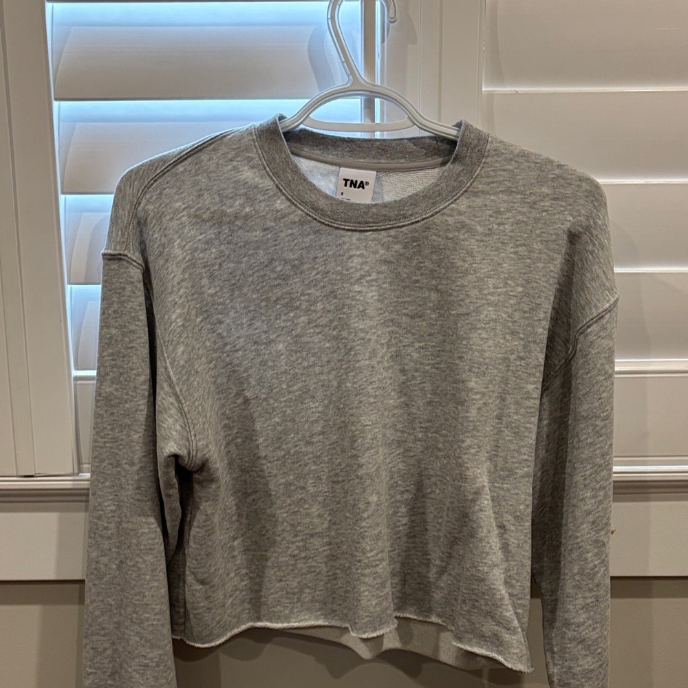 TNA Heather Gray Cropped Pullover